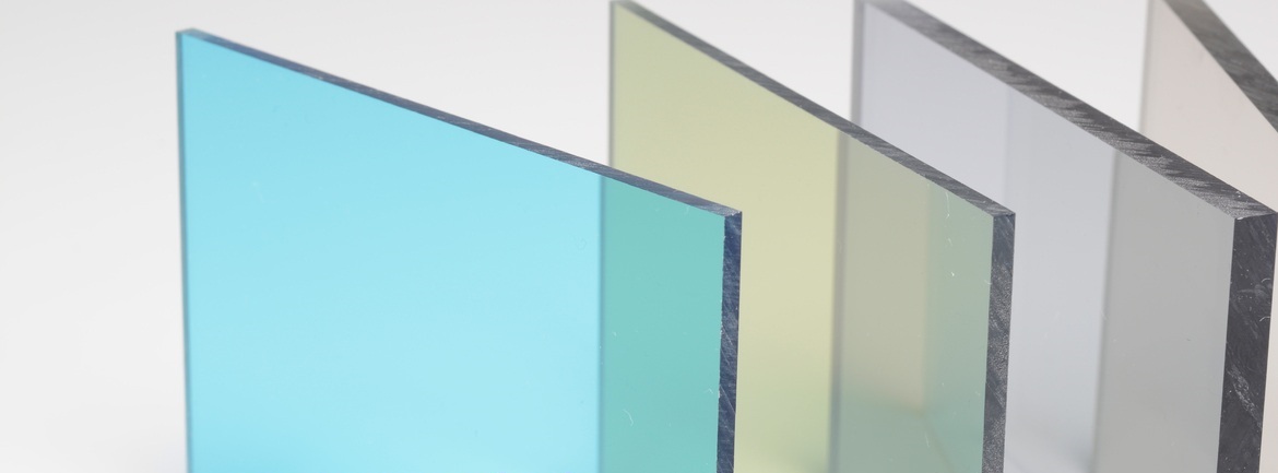 Tấm nhựa trong giá rẻ lấy sángTấm nhựa trong giá rẻ lấy sáng