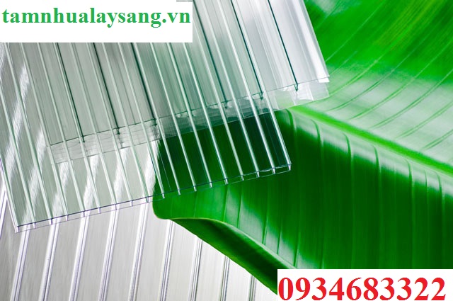 tấm nhựa lấy sáng polycarbonate