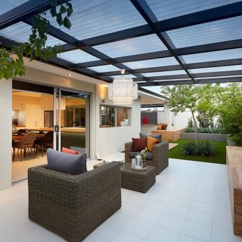 Tấm lợp lấy sáng được ứng dụng trong công trình công cộng